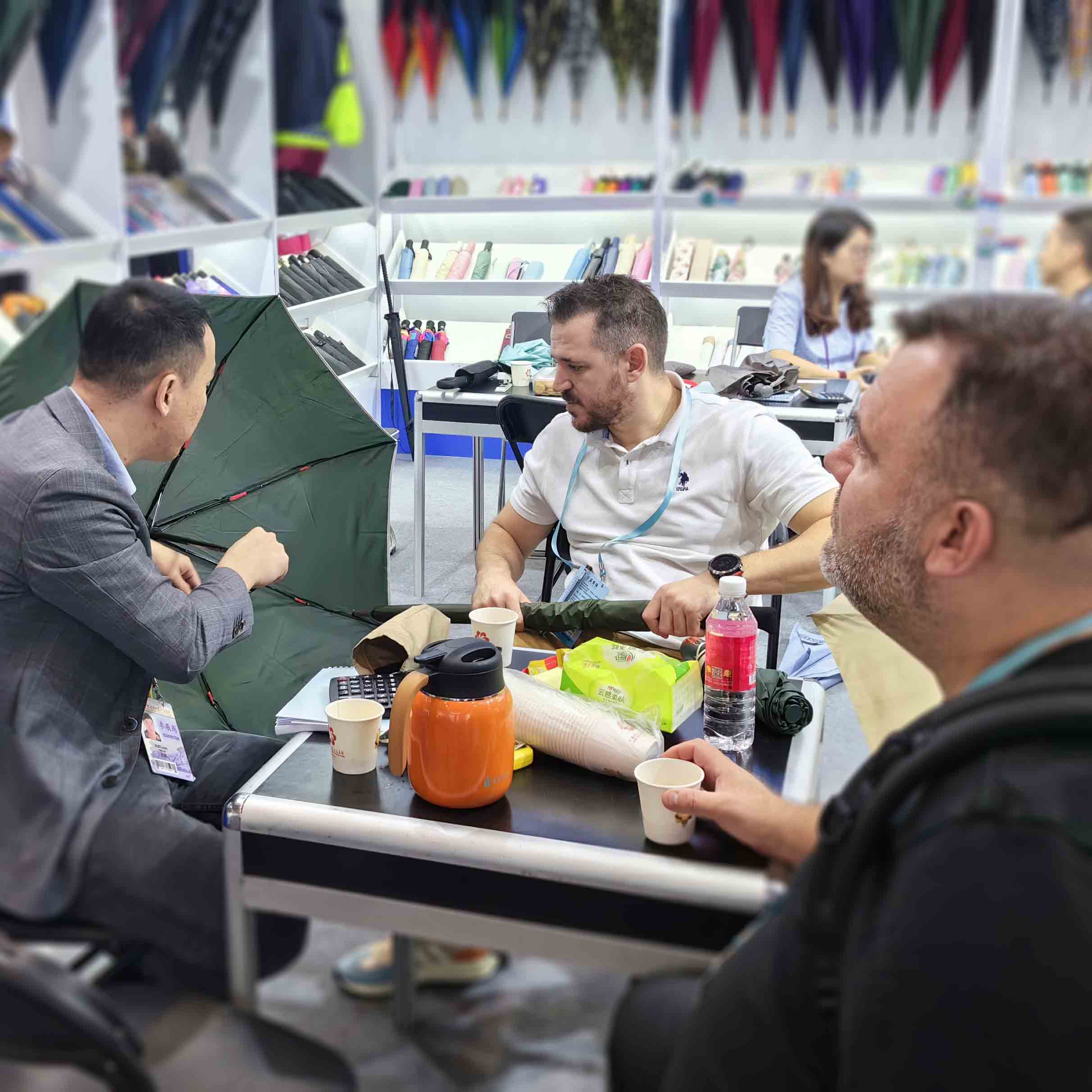 優(yōu)安納傘業(yè)：品牌出海展實力，多元拓展贏未來