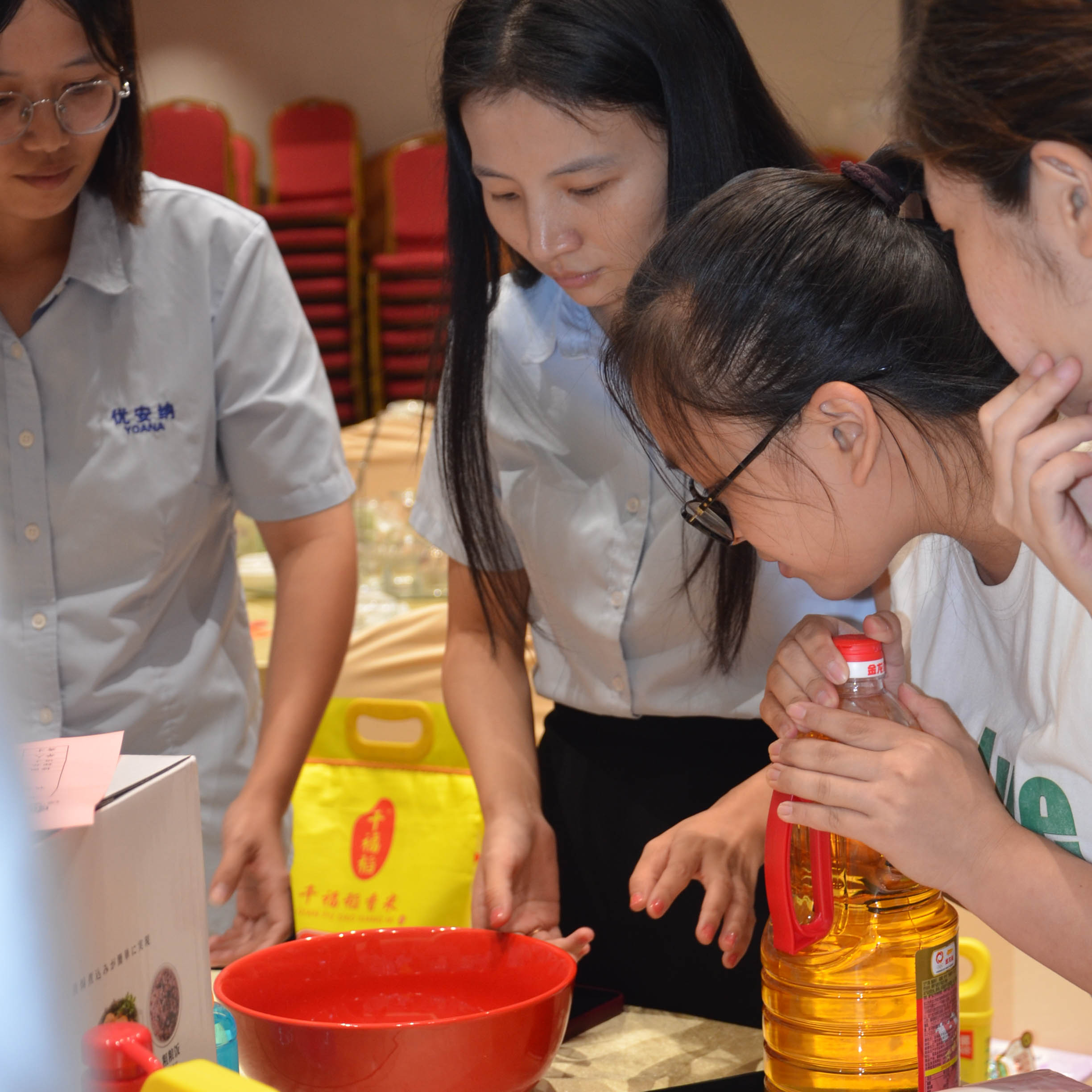 優(yōu)安納中秋團圓，溫暖擔(dān)當(dāng)共前行